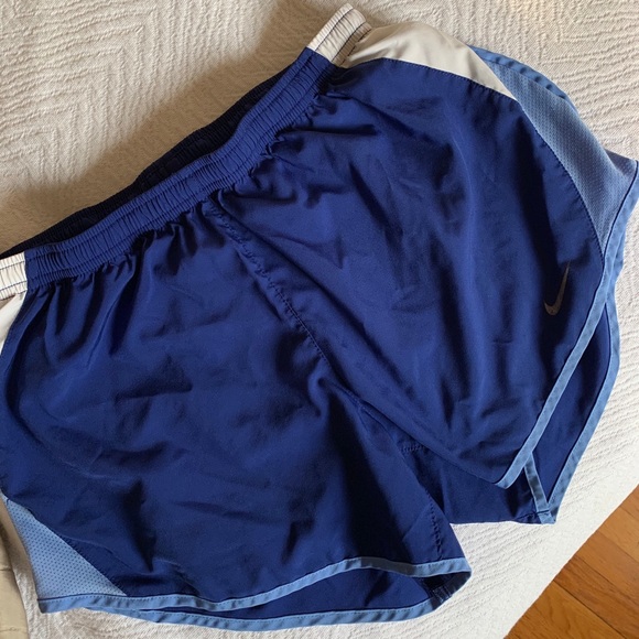 Nike running shorts - Picture 1 of 3